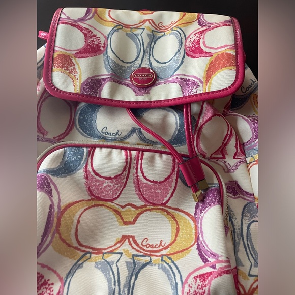 Coach Poppy Scribble Backpack - Picture 4 of 8